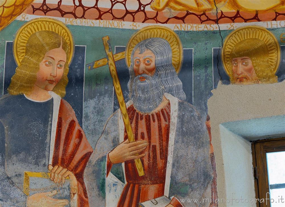 Momo (Novara, Italy) - Three apostles on the wall of the apse of the Oratory of the Holy Trinity